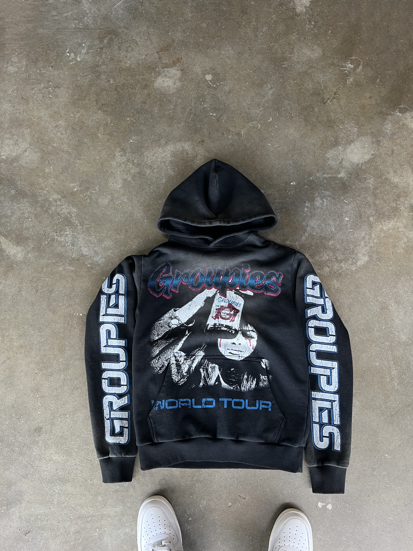 WORLD TOUR HOODIE